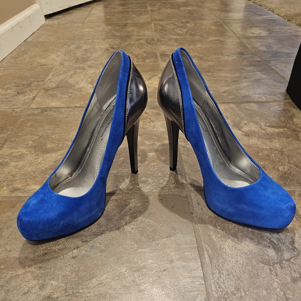 BCBGeneration BG-Peyton Suede Heels Size 9M